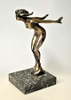 Pegasus – Kunst 
- Antik - 
Design 
präsentiert: 
Unbekannter 
Künstler (20. 
Jahrhundert): 
Jugendstilfigur.
 Nackte Frau.
