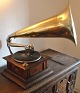 Original 
Trichtergrammophon.
 ca. 1900. 
Maestrophone, 
...