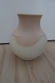 ViKaLi 
präsentiert: 
Vase 
Keramik 
Handgemacht
Aus 
Deutschland
H: 15cm
In sehr gutem 
Stande