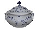 Antik K 
presents: 
Blue 
Fluted Plain
Small round 
soup tureen 
from 1898-1923