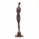 Aabenraa Antikvitetshandel präsentiert: Otto Pedersen, 1905-95, Frauenfigur aus Holz. Signiert. H: 54cm