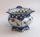 Lundin Antique präsentiert: Royal Copenhagen. Musselmalet, Vollspitze. Zuckerschale. Modell 1113. (1 Wahl). ...