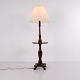 Originale Mahagoni Stehlampe mit Integriertem Tisch und ...