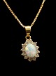 Middelfart Antik presents: 14 carat gold pendant with opal
