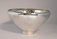 Lundin Antique präsentiert: Georg Jensen. Sterling (925). Schale # 484B. Entwurf: Georg Jensen. Höhe 10 cm. ...