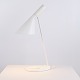 Arne Jacobsen AJ Tischlampe in Weiß von Louis Poulsen 1957