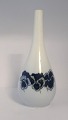 Royal Copenhagen. Vase mit Blumendekor. Modell 238/61. ...