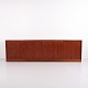 Osted Antik & Design präsentiert: Lange Niedrige Teak Anrichte im Mid Century Modern Stil aus den 1960er Jahren