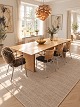 MR Retro Design präsentiert: Exklusives und stilvolles Esszimmer-Set von Naver Collection, bestehend aus dem ...