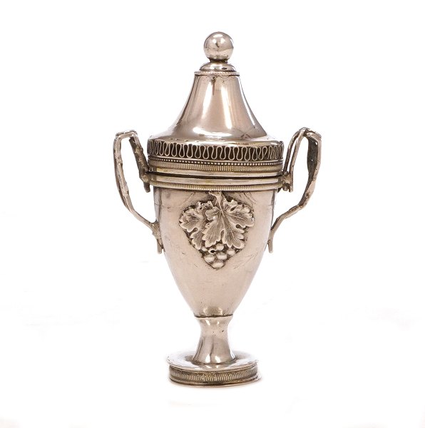 Riechdose aus Silber von Horn, Højer. H: 8,8cm